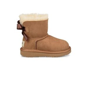 UGG Chestnut Boots with Cream Fur
